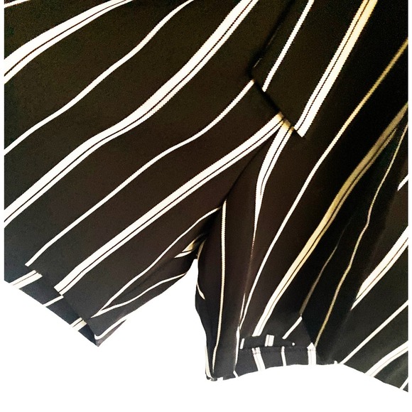 Banana Republic Factory Women's Black White Striped Romper V Neck Faux Wrap Belt - Picture 8 of 9